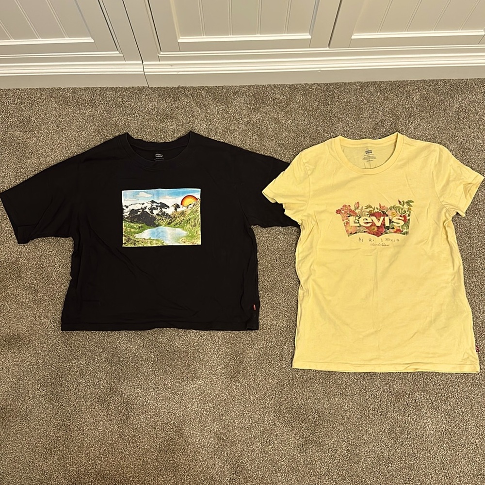 Levi’s t-shirt bundle size XS